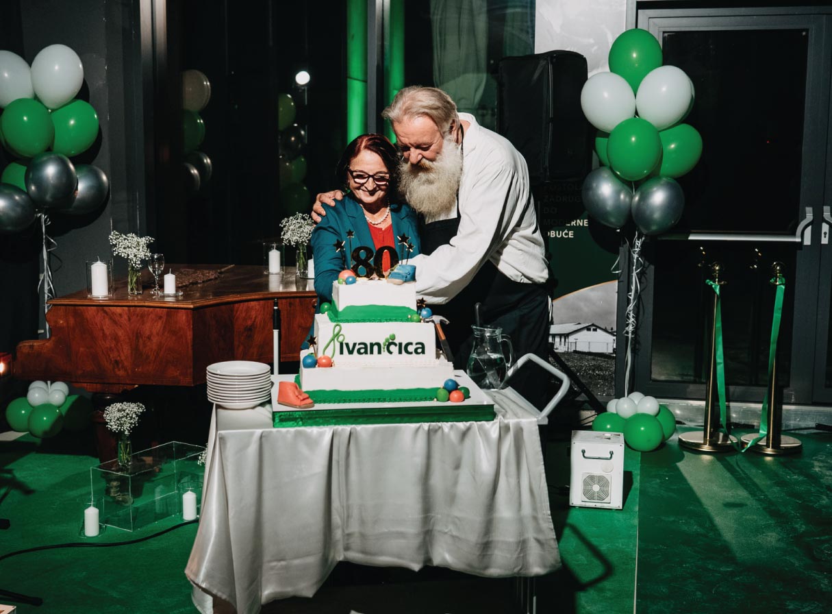 Cake cutting
