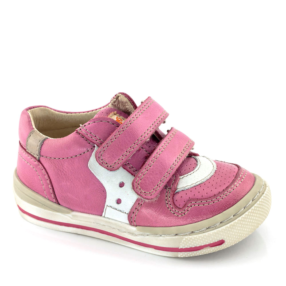 childrens shoes picture